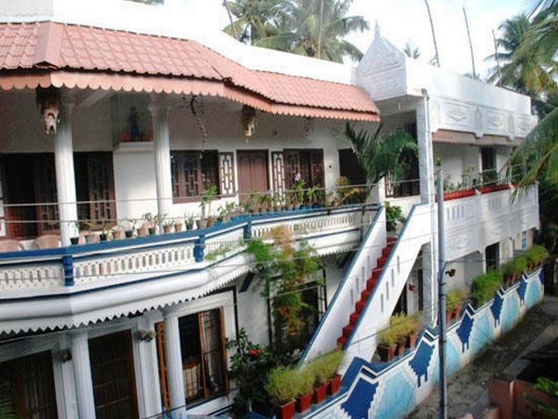 Dream Catcher Home Stay Коччи Экстерьер фото