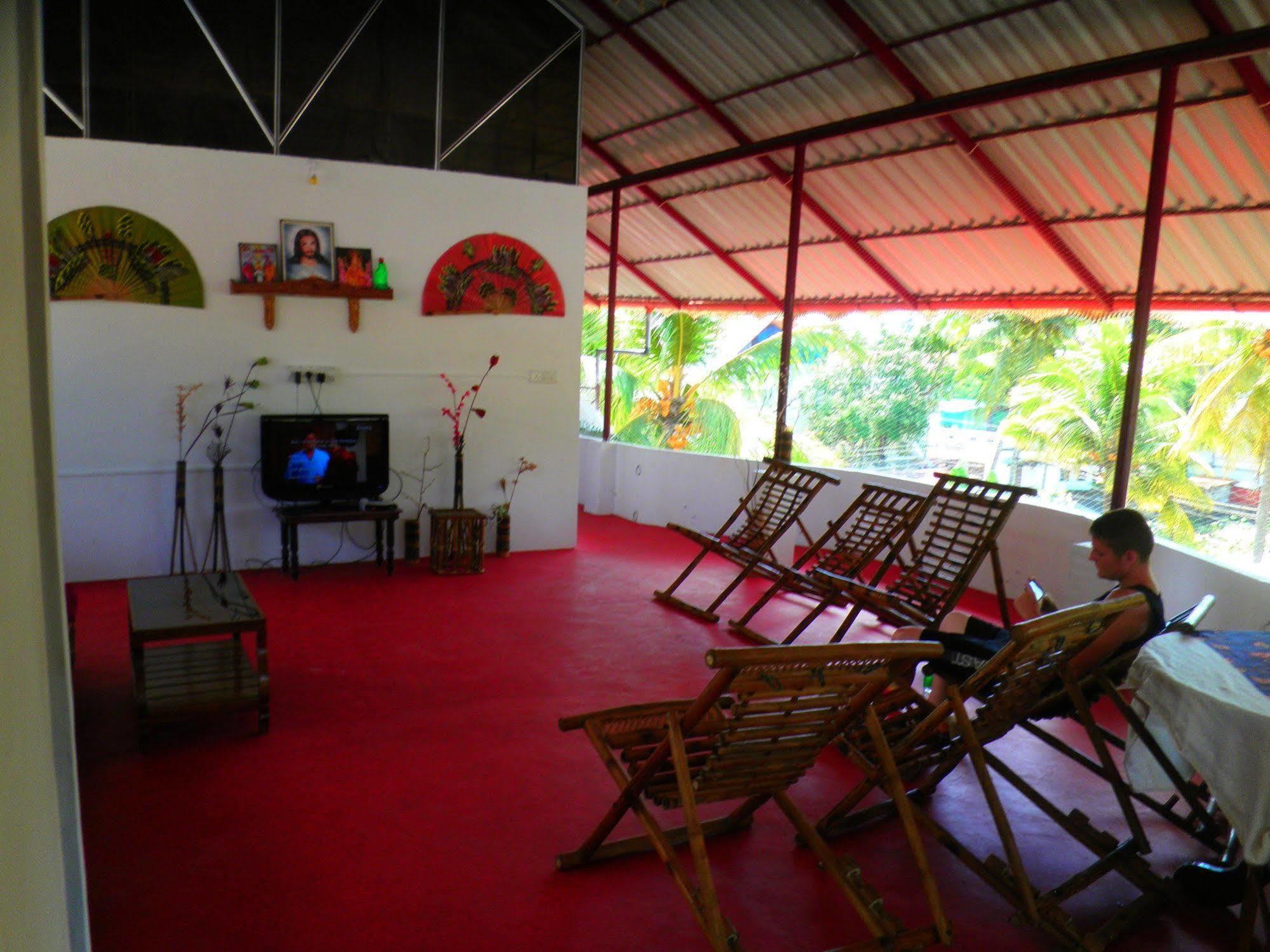Dream Catcher Home Stay Коччи Экстерьер фото