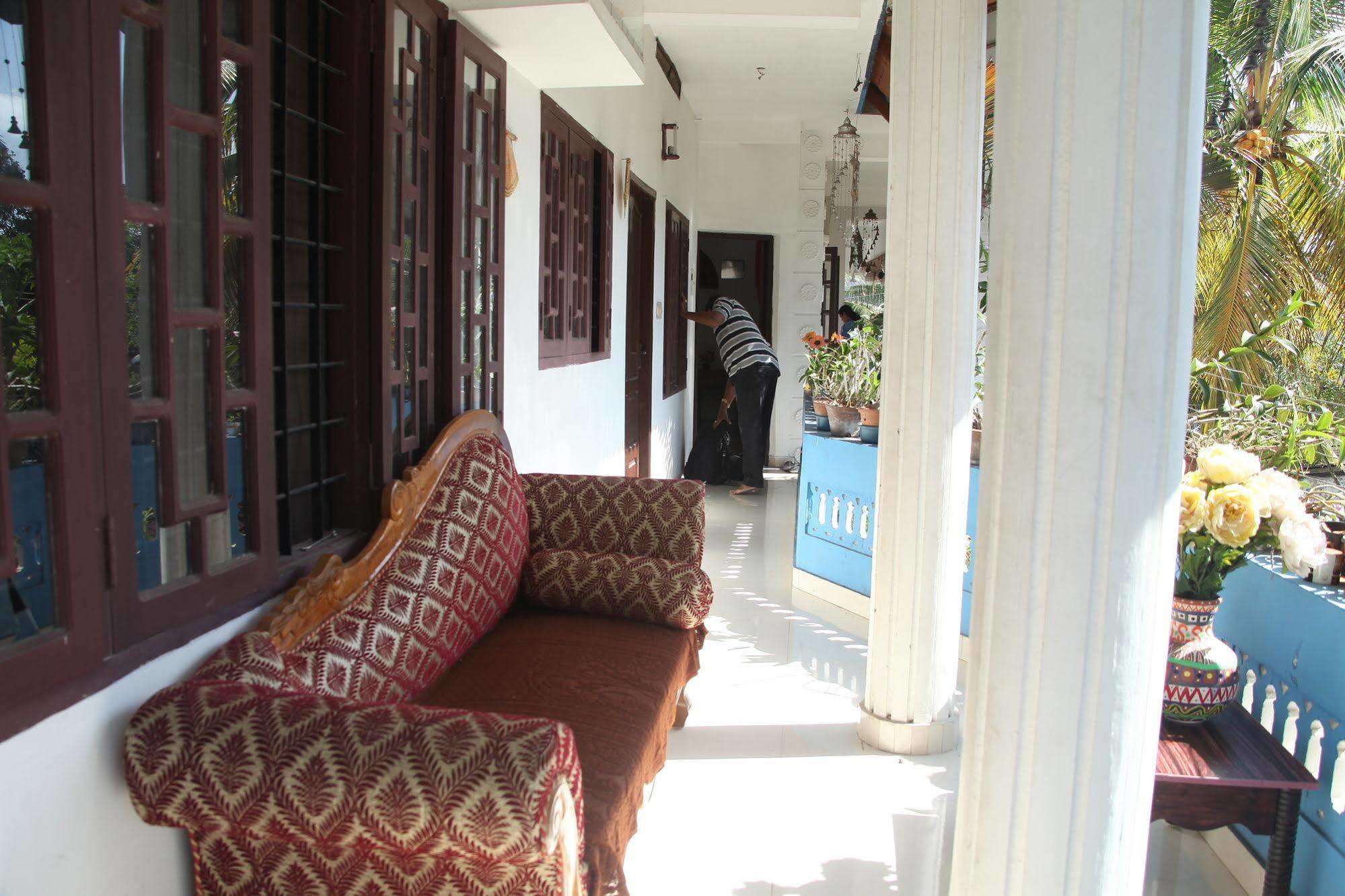 Dream Catcher Home Stay Коччи Экстерьер фото