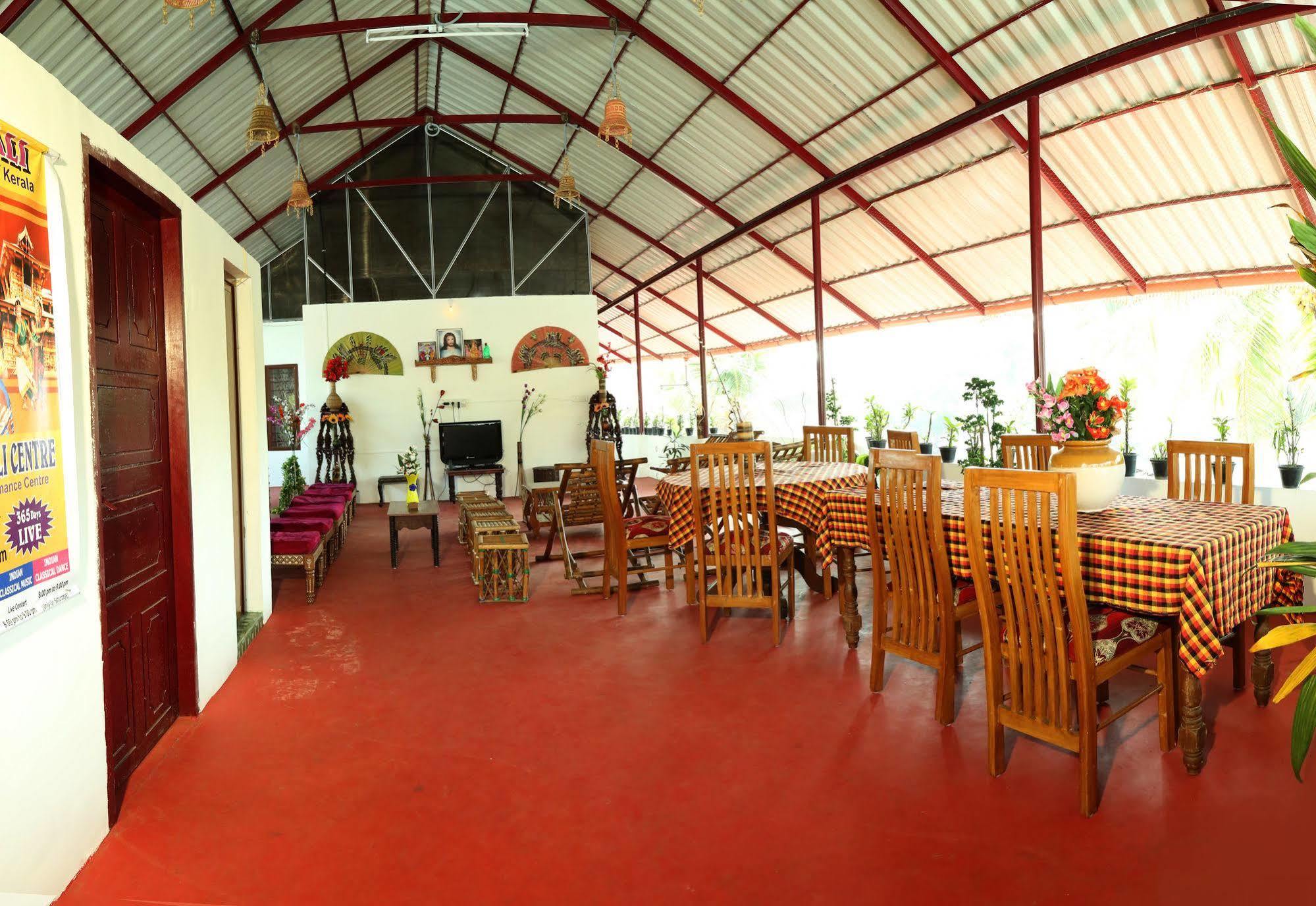 Dream Catcher Home Stay Коччи Экстерьер фото