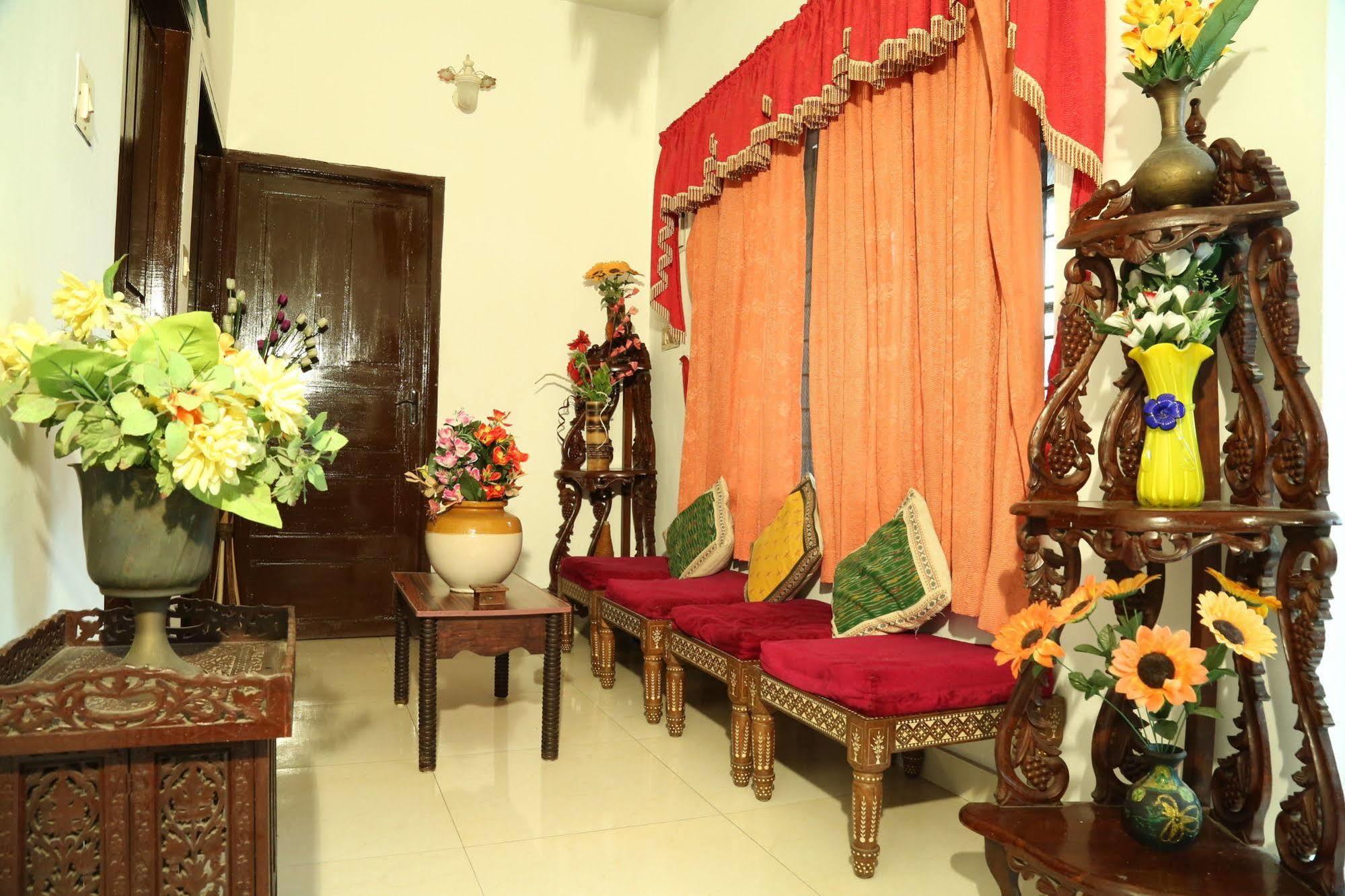Dream Catcher Home Stay Коччи Экстерьер фото